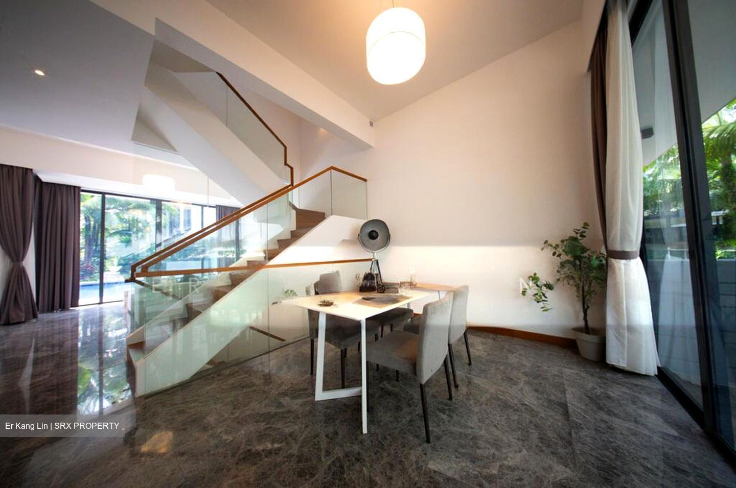 Sunrise Avenue (D28), Terrace #503402671